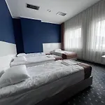 Hotel Safir Babice *